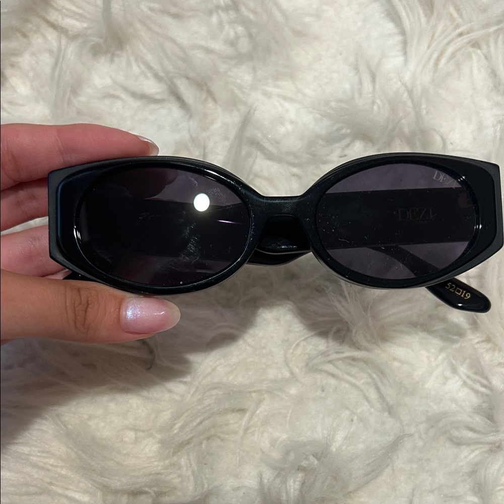 Dezi PERRONA BLACK / BLACKOUT Sunglasses